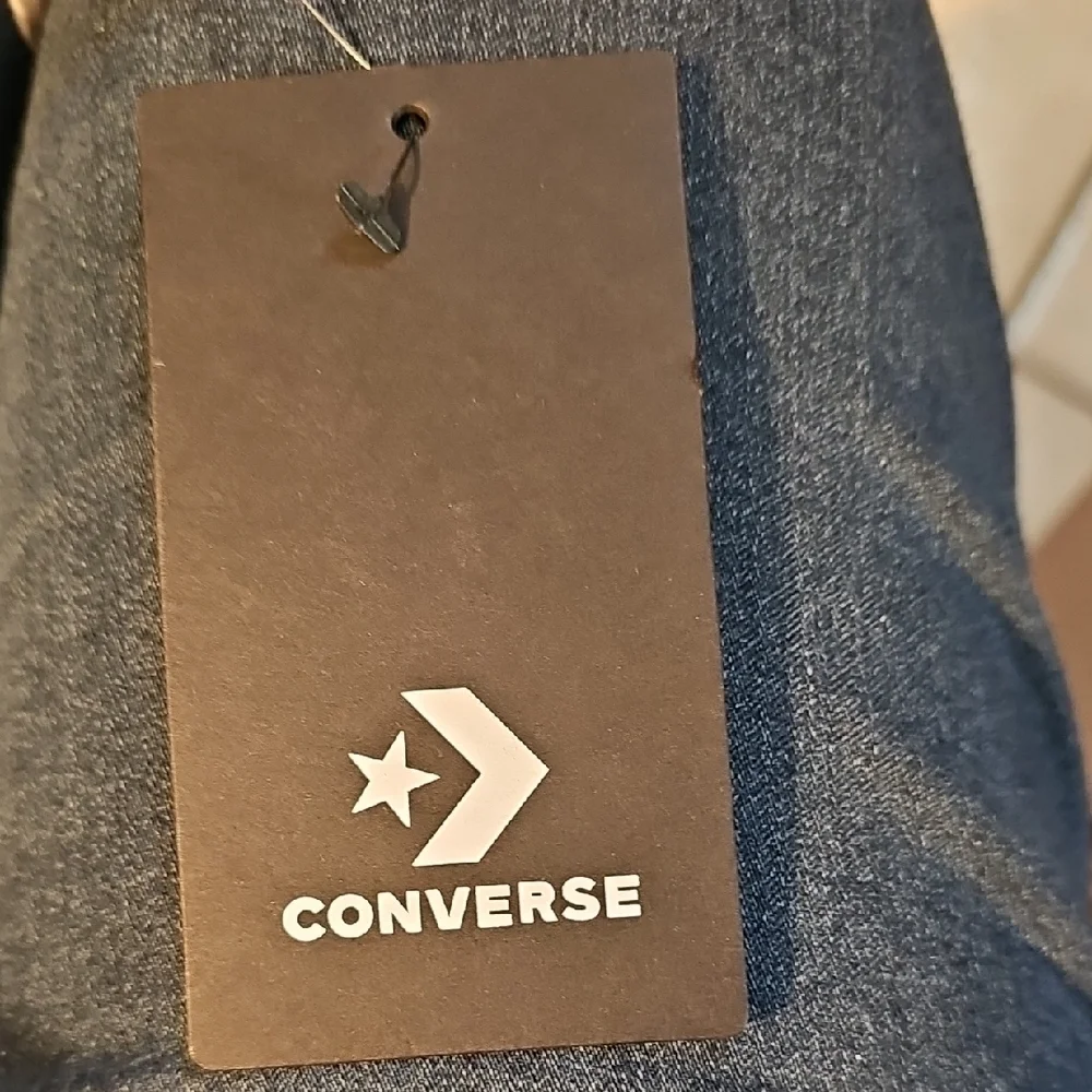 Converse NWT Girls White Long Sleeve Star Shirt Size Small